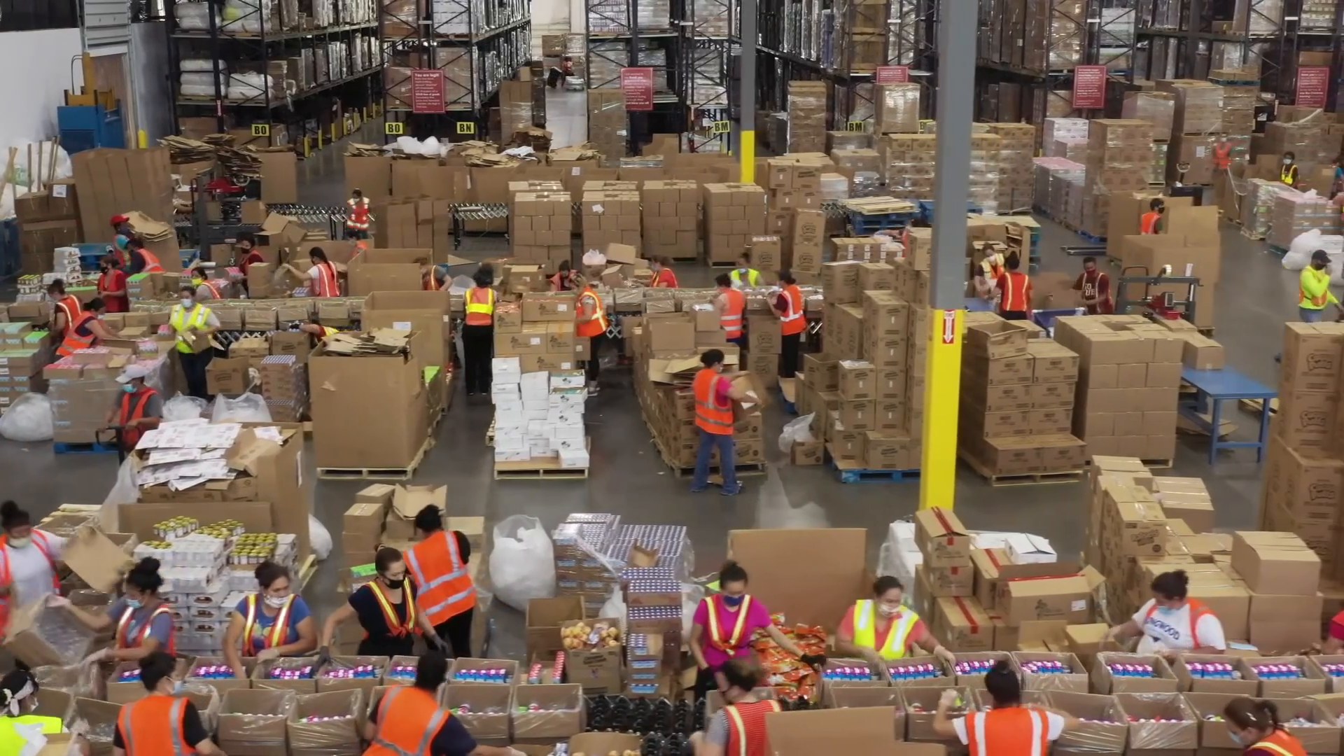 A busy dispatch floor where Provizon has drawn a detection box around each of 31 workers